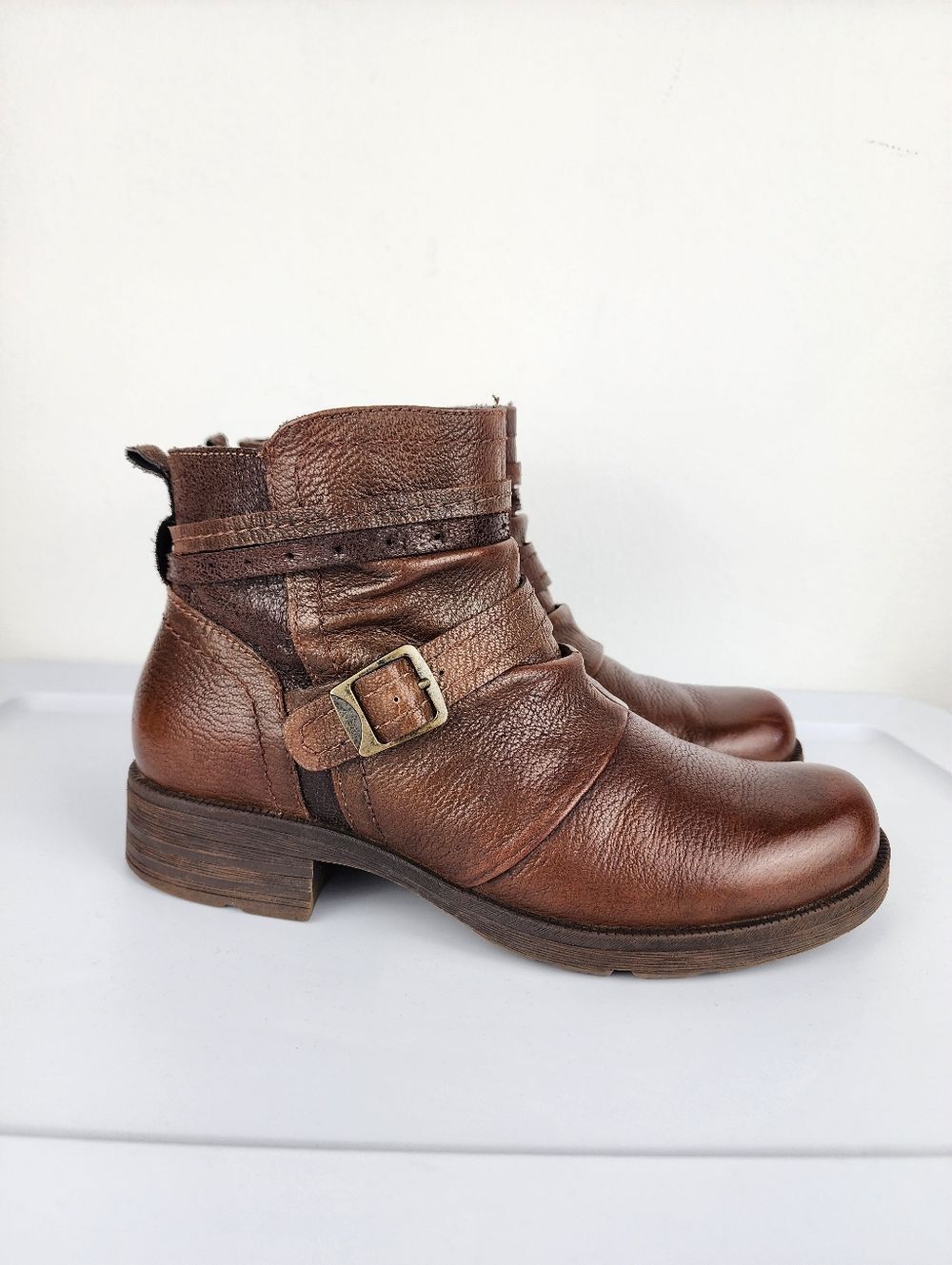 Earth Origins Chestnut Brown Leather Ankle Booties Zippered with Buckle Size 9 - Picture 3 of 13
